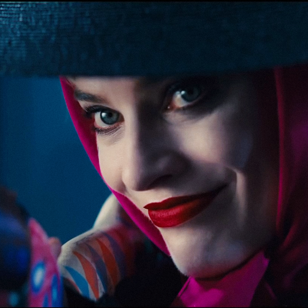 margotarchive's tweet photo. "I'm the one they should be scared of. Not you. Not Mr. J. Because I'm 𝐇𝐚𝐫𝐥𝐞𝐲 𝐅𝐫𝐞𝐚𝐤𝐢𝐧 𝐐𝐮𝐢𝐧𝐧!" 💋 https://t.co/1uKRTQJuRt