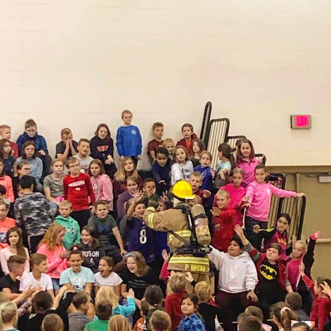 As fire prevention week comes to a close, Engine 4 and Squad 1 made the rounds to a few more local schools to teach your kids how to react to a fire and become familiar with how we look in our gear!
