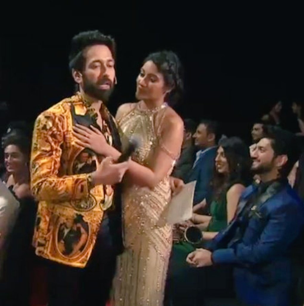 THAT'S OMKARA ADORING SHIVIKA  #narbhi  #shivika