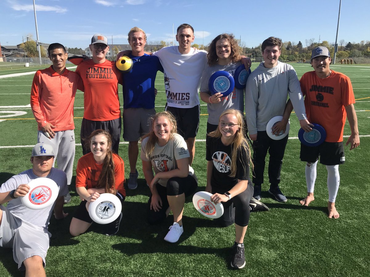 Mahoney_Cdn's tweet image. Seize the Day Tuesday!! With a winter storm approaching we made sure to get outside one last time in our M.S. Activities &amp;amp; Methods class this week! TGFU - Ultimate #octoberblizzard #ujpete #tgfu #PhysEd @BBIRCH28 @MBuffetta @k_ward5 @PetersonPistol @MiskaKathryn