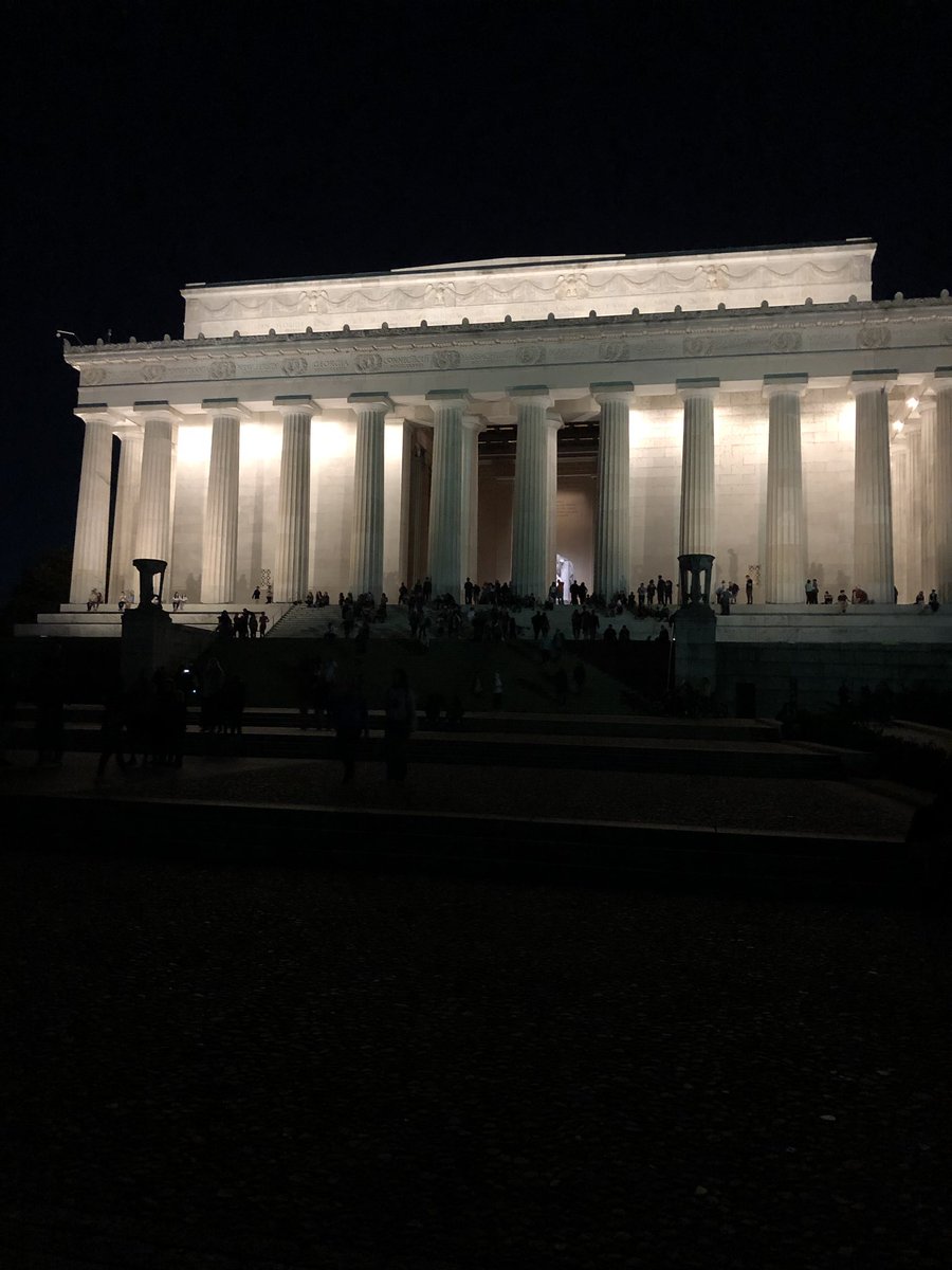 Awesome first night for LMS Ss in DC! #fullitinerary <a href="/LundahlLions/">Lundahl Lions</a> @preskistweets