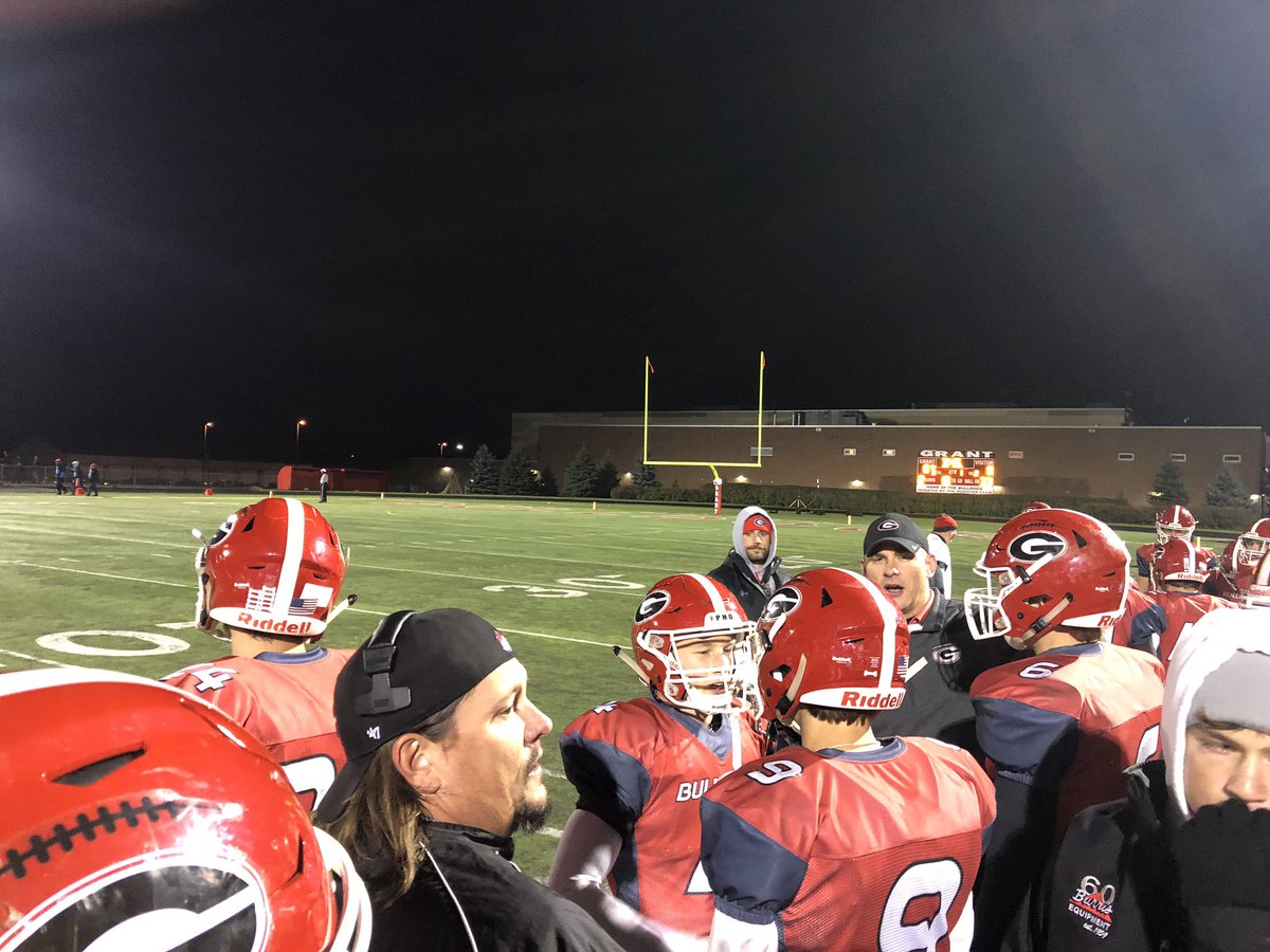 GCHSBulldogs's tweet photo. JOHNNY BOLTON with a 67 yard touchdown run! The extra point is no good! GRANT leads North Chicago 6 - 0! https://t.co/LPbWuOEed3