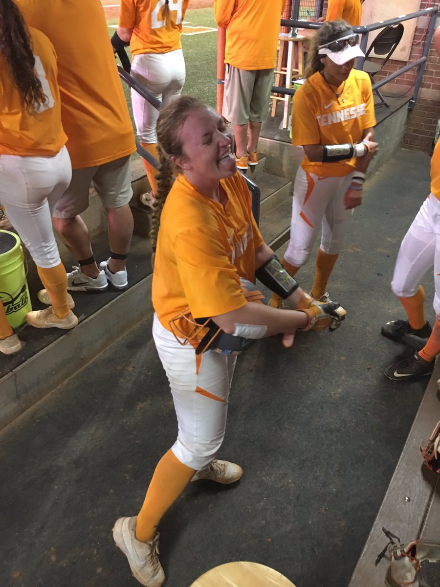 Vol_Softball's tweet photo. Adding run 4 to the board! π#FallVols π§‘π₯π https://t.co/XYsmCcBlde