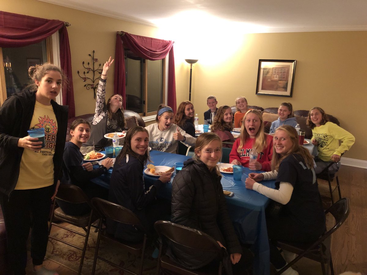 Friday night pasta party at Erin’s! Getting ready for the championship season. #foodFamilyFun