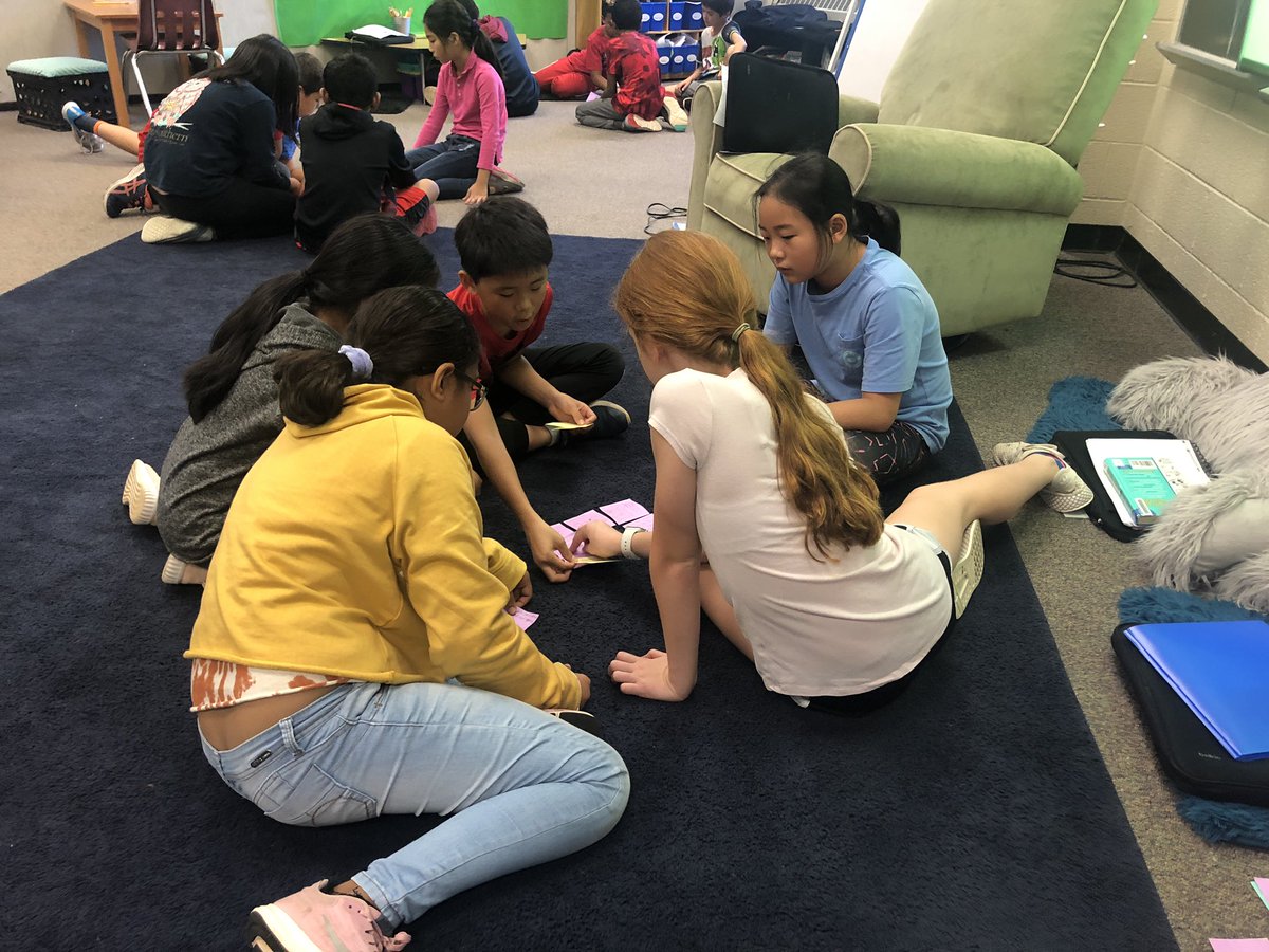 FeckoTech's tweet image. Discussion about the concept of change with collaboration.  Learning together is better!  #fcpsaap @PoplarTreeES