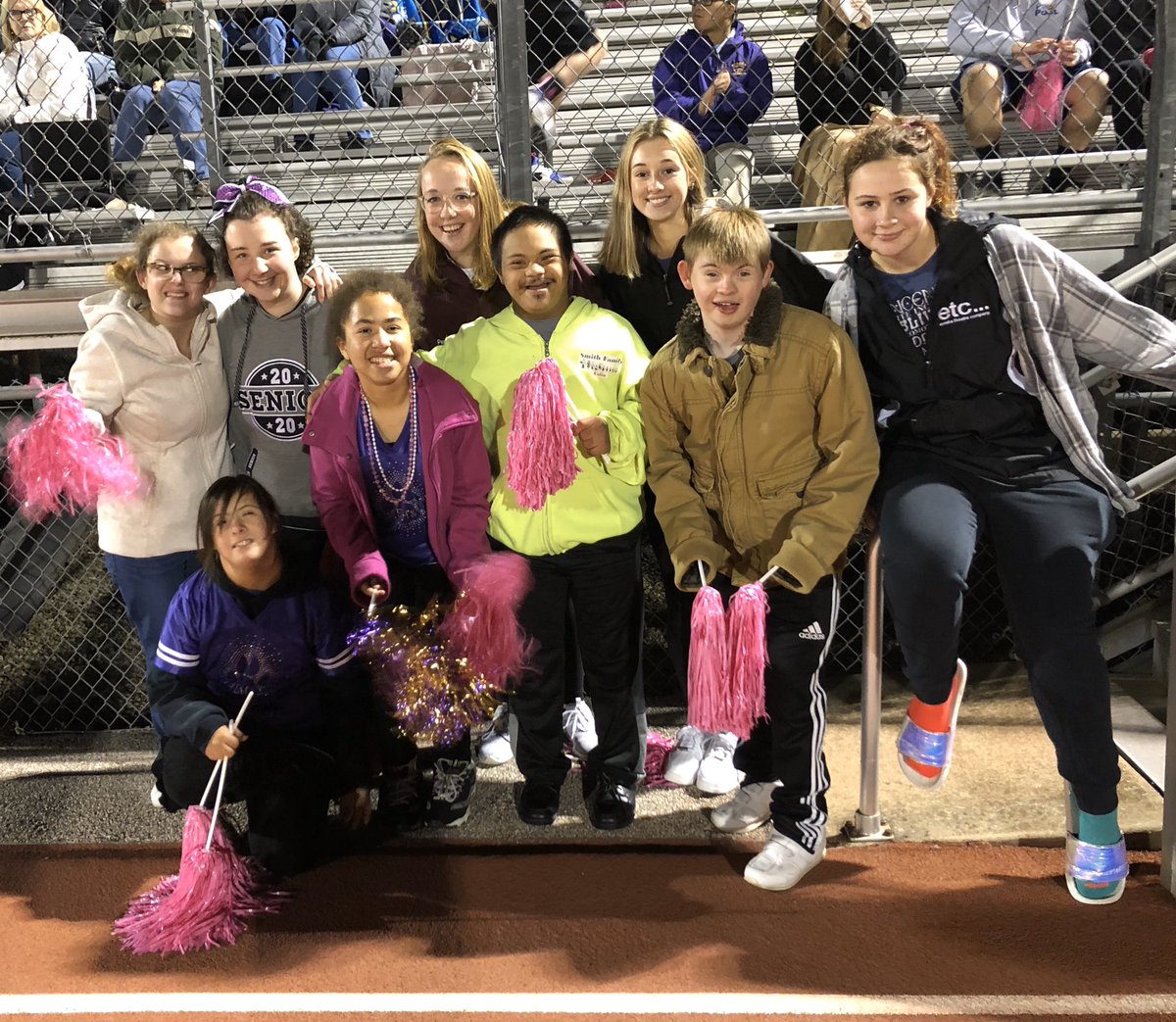 #ehssparkle #sparklepastandpresent #kickinoutcancer #gocats <a href="/cmude13/">Christine Ude</a> <a href="/b_pearson/">Brent Pearson</a> <a href="/EHSActivityDir/">Eureka HS Activities</a>  <a href="/RuoccoJennifer/">Jennifer Ruocco</a> @thomandan @EHSAssocPrinc @EHS_Gilman @