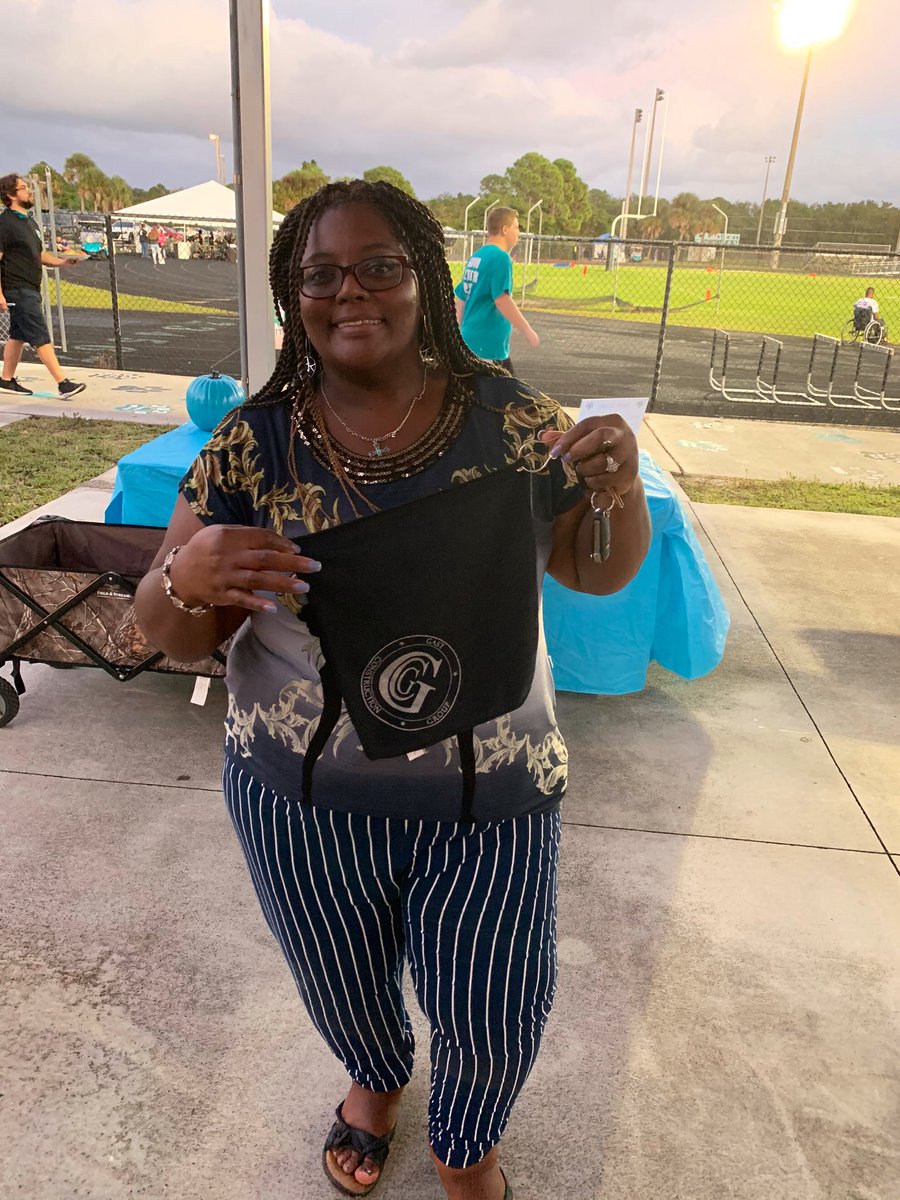 ESPNWestPalm's tweet photo. No need to worry, @GastBuilt has our fans covered when the bleachers are wet or when they break a sweat with these awesome towels 😍 Great time out at our Football Night in South Florida game with Royal Palm vs Dwyer 🏈 https://t.co/gjXvhxCr0K