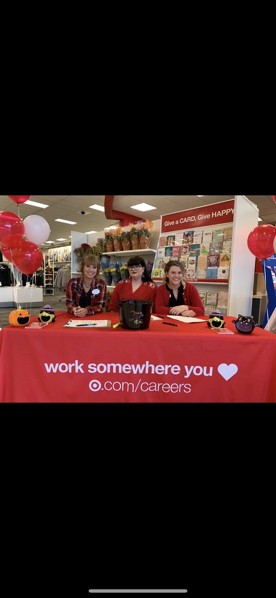 ReAnnWilson's tweet photo. Working somewhere you love comes easy at 2422 ❣️ Just ask DBO Emily who rocked her first full transition this week... love the excitement in this store. #staffit #FILLIT #zoneit #sellit @jessfisher617 @KevinKaminski10 https://t.co/ETrf8x2iGY