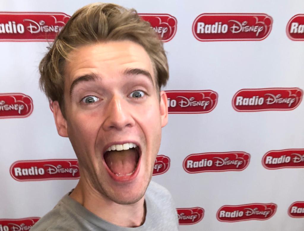 RADIO DISNEY tweet media
