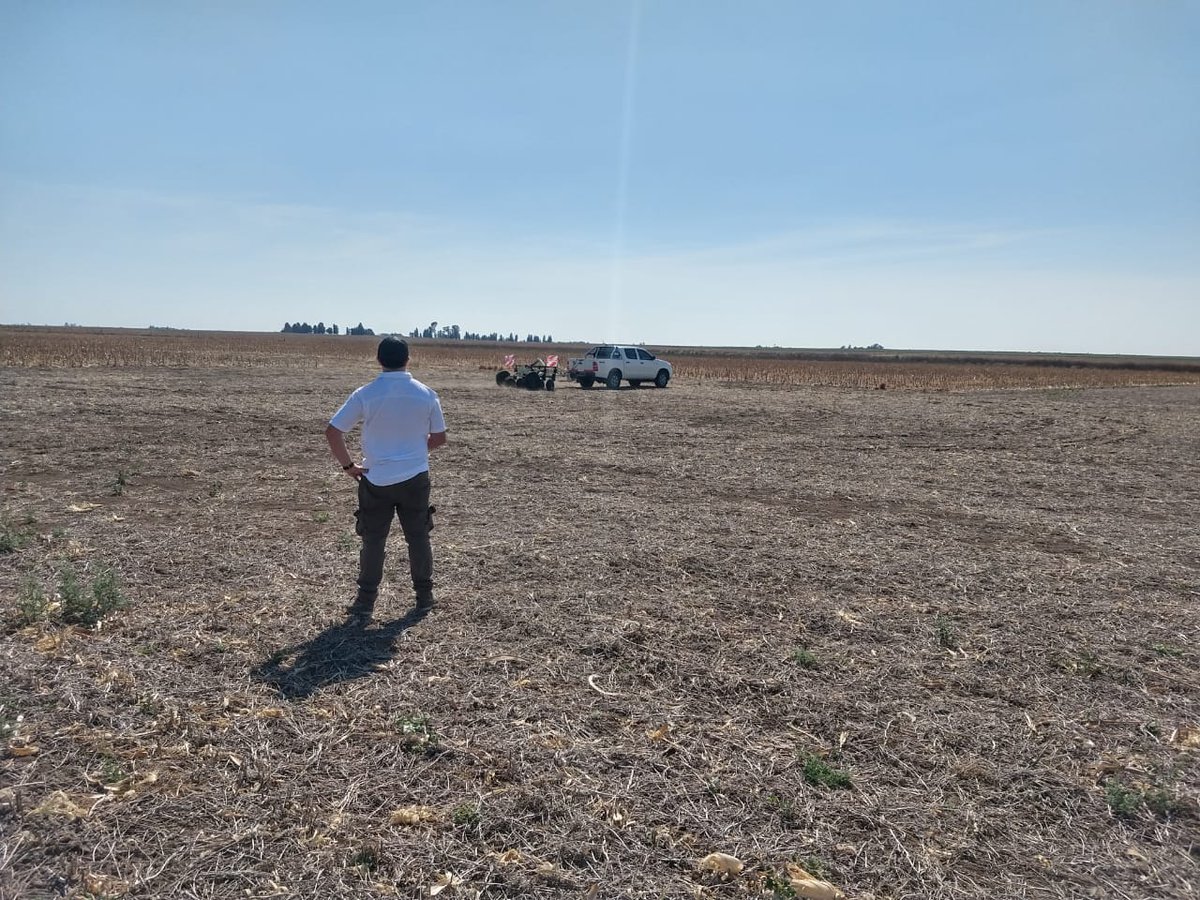 Día de relevamiento con <a href="/SoilOptix/">SoilOptix®</a> y <a href="/VerisTech/">Veris Technologies</a> en el campo experimental #PozodelCarril de la #UNRC con el equipo de <a href="/cerealesunrc/">Cereales UNRC</a>  y @AGDagritech #TendiendoLazos