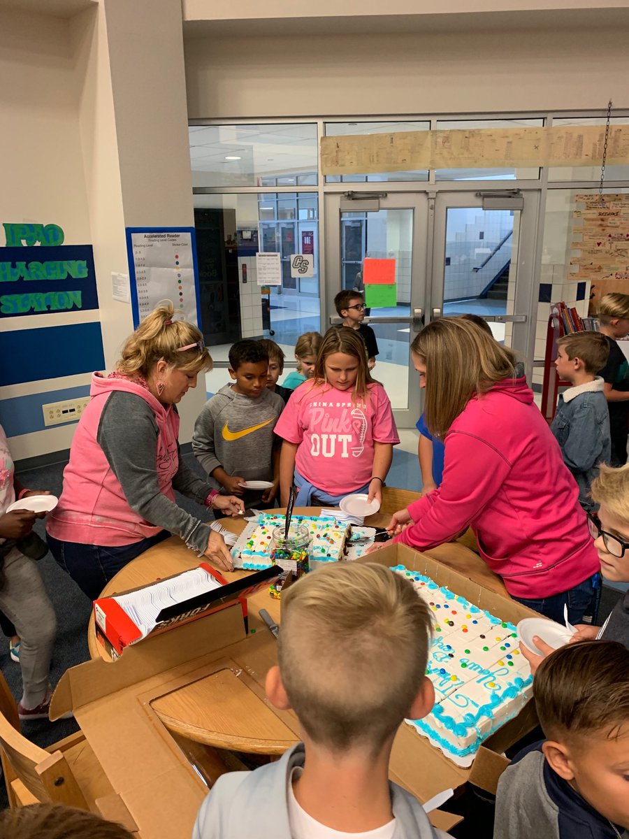 jenkscsis's tweet photo. Celebrating 1st 6weeks perfect attendance students!! All 393 of them got cake and punch and some lessons on reception etiquette. #ourWHY #CSI1920 #ALLINALLOURS https://t.co/HzMYkU1nej