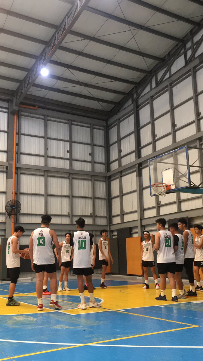 CEISAlakdan's tweet photo. Magandang umaga, escolarians! Ilang minuto na lang ay magsisimula na ang laro. Kailangan na namin ang inyong suporta, torotot, tambol at lalong lalo na ang boses ng isang escolarians!!

#LabanCEIS
#FeelThePower
#FearTheSting https://t.co/jzY4xefLGi