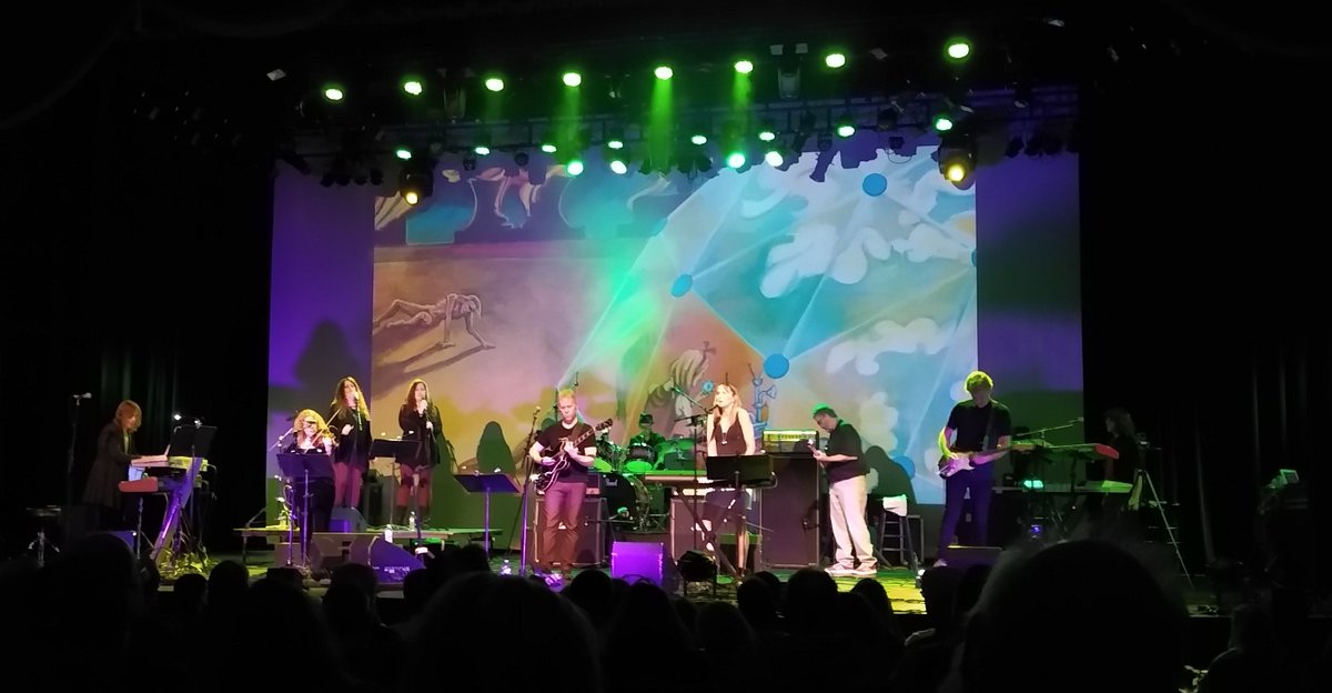 brianzmusic's tweet image. #ProgStock2019 kicks off its 3-day embarrassment of live music riches with @phideaux_xavier rolling 10 deep - the better to pull off those amazing &amp;amp; intricate arrangements. Solid start!