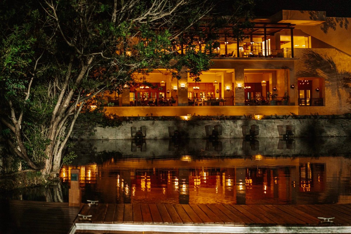 HallieDaily's tweet photo. Which one would you prefer? "With the Sun" Or "With the Stars" when traveling to Mexico? . . . 2 posts up on https://t.co/H4Ckj63lc7 , featuring the @FairmontMYK #fairmontmoments #fairmontmayakoba (see more on https://t.co/w25W0VHN2F) https://t.co/2ZVrXWTRqT