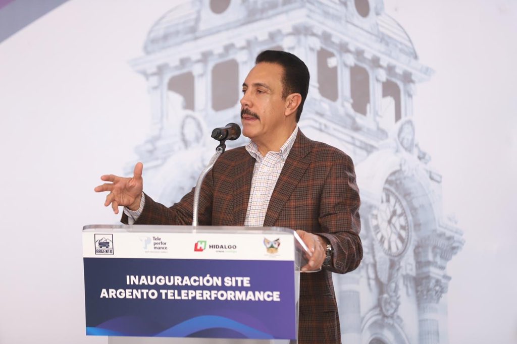 omarfayad's tweet image. Nos dedicamos a construir esquemas en materia de Mejora Regulatoria eficientes; entendimos que era necesario reducir trámites y acabar con los vicios del gobierno que en lugar de sumar, provocaban que los empresarios no quisieran establecerse en Hidalgo. #TeleperformanceHidalgo