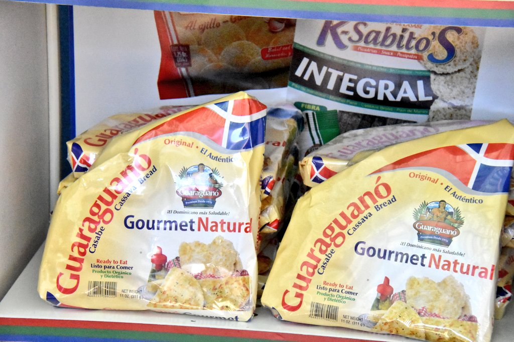Ministerio de Turismo RD on Twitter: "El casabe es un producto derivado de  la yuca, y que actualmente es exportado a diversas naciones europeas y de  #EstadosUnidos por fabricantes de este municipio,