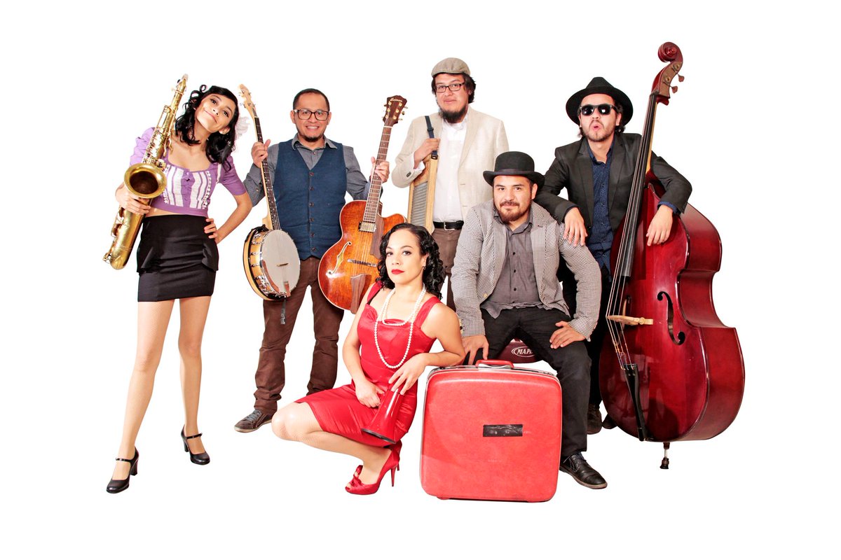 Canal22's tweet photo. #Cozumel

Con presencia en eventos como el Festival Internacional de Jazz Querétaro-Montreal o el Festival Ejazz, Calacas Jazz Band llega a musicalizar la fiesta del #OtoñoCultural.

Más información en @CirculoArcano https://t.co/X3KTL4fUTc