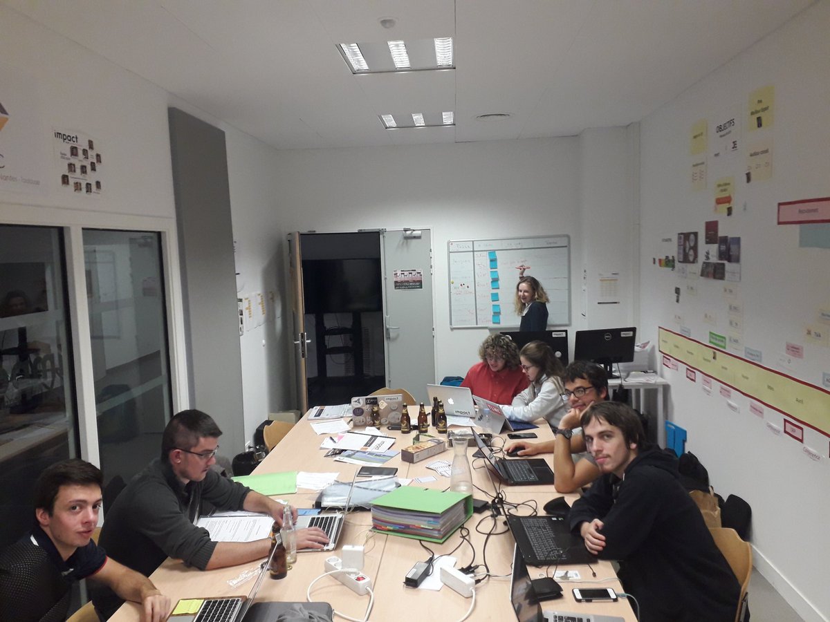 Le calme avant la tempête!
Demain, Impact Icam Paris-Sénart sera auditée afin de se faire conseiller sur notre gestion et de vérifier la conformité des documents.
La Junior profite de cette dernière soirée avant l'événement pour réviser studieusement.