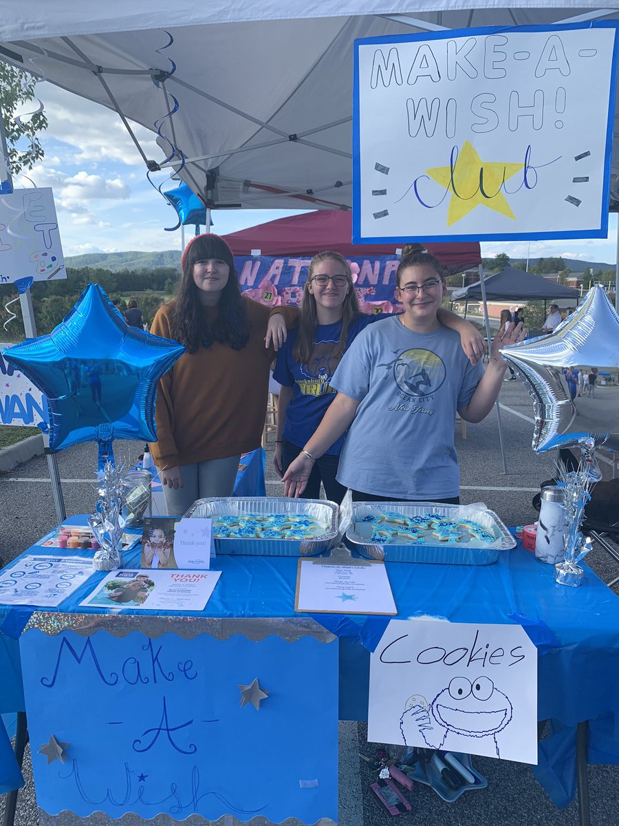 BhsMake's tweet photo. Don’t forget to stop by the Make-A-Wish booth before the home football game! #bruinfest https://t.co/fqqUrqN0PD
