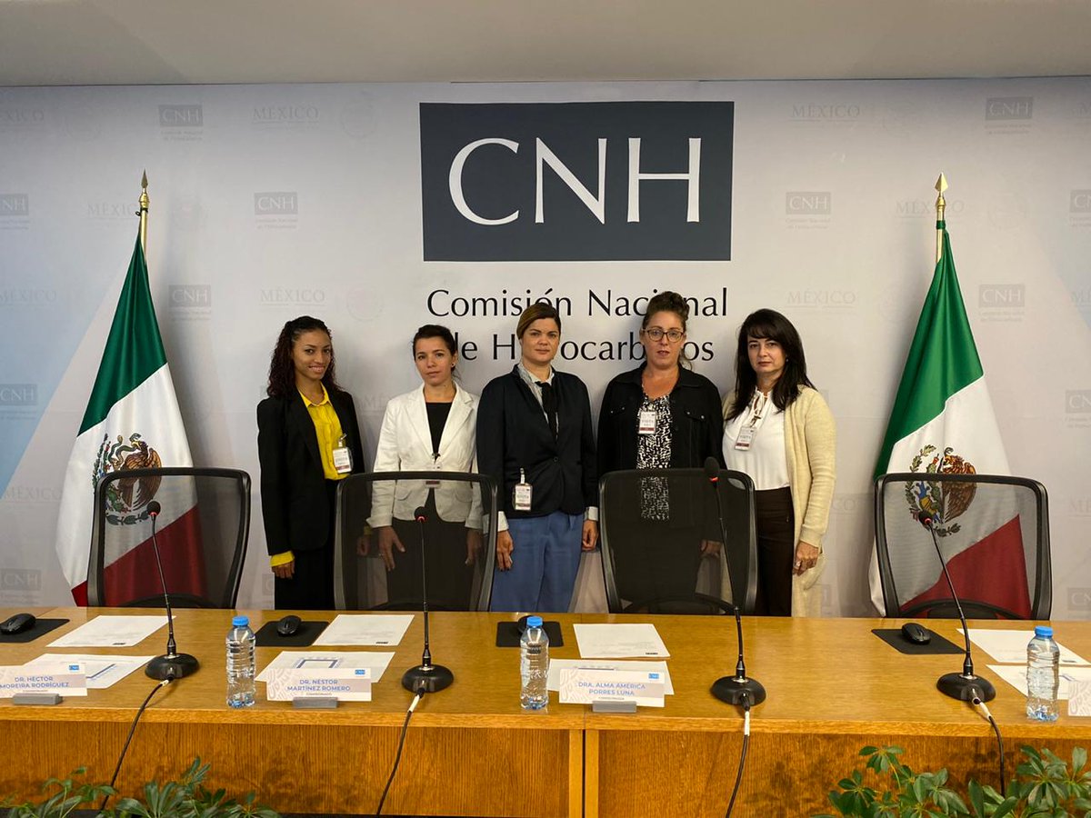 CNH_MX's tweet photo. Hoy concluimos el Taller Rondas de Licitaciones de Contratos Petroleros #MEXCUB 🇲🇽🇨🇺
Agradecemos a todos los participantes, en especial a la delegación de #Cuba por acudir a la @CNH_MX para poder compartir nuestra experiencia en materia de procesos licitatorios.
#CNHparaTodos https://t.co/NKOiAH67N9