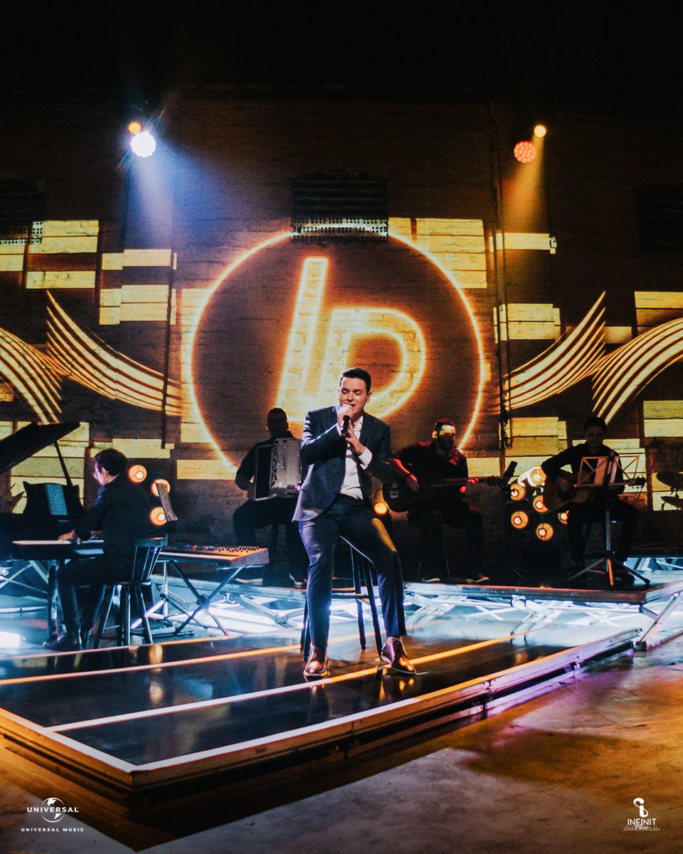 Quem tá a fim de começar a noite ouvindo as minhas modas preferidas? A minha playlist lá no @spotifybr tem muita música boa, depois voltem pra dizer se nossos gostos são parecidos! 🎧▶bit.ly/PlaylistdoLeo  #infinitmusic #universalmusic <a href="/umusicbrasil/">Universal Music Brasil</a>