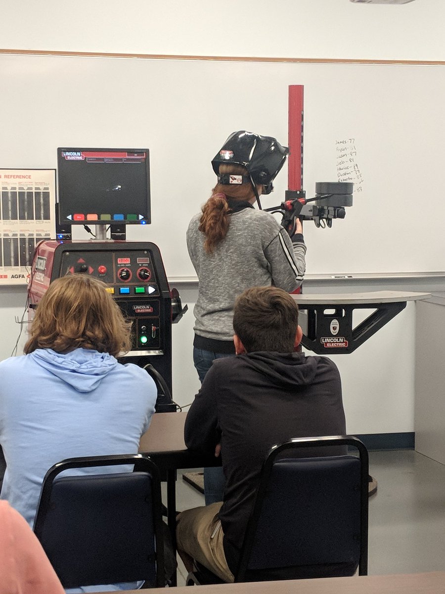 SHS_SCargillLSC's tweet photo. Huge shout out to #local50 #plumbingandpipefitting for hosting industry day and letting our students get some hands on experience and great information! #SHS https://t.co/DQ6jhTvFNL