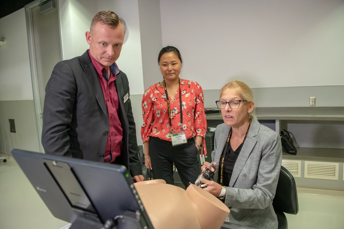 VirtaMed's tweet photo. VirtaMed was delighted to participate in the @SLSorg Minimally Invasive Surgery Week. Good people, good tech, and good training make better surgeons.
#MinimallyInvasiveSurgery #MISWeek #MISWeek2019 #gynecology #medicalsimulation #simulatortraining #MedEd https://t.co/tHlv8YPpJe