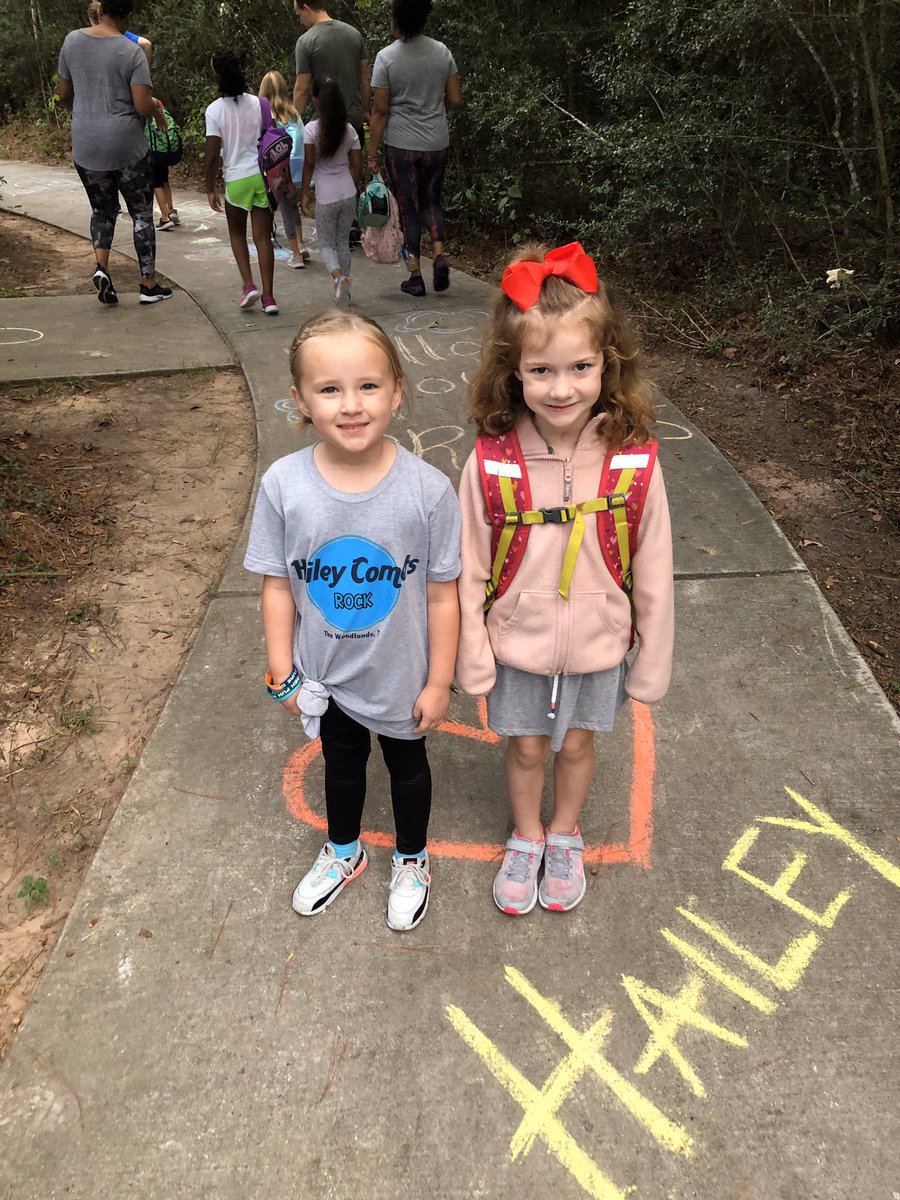 HaileyCISD's tweet photo. We had an awesome turnout for iWalk this morning! #haileycomets #BetterTogether https://t.co/5J1qrzZzno