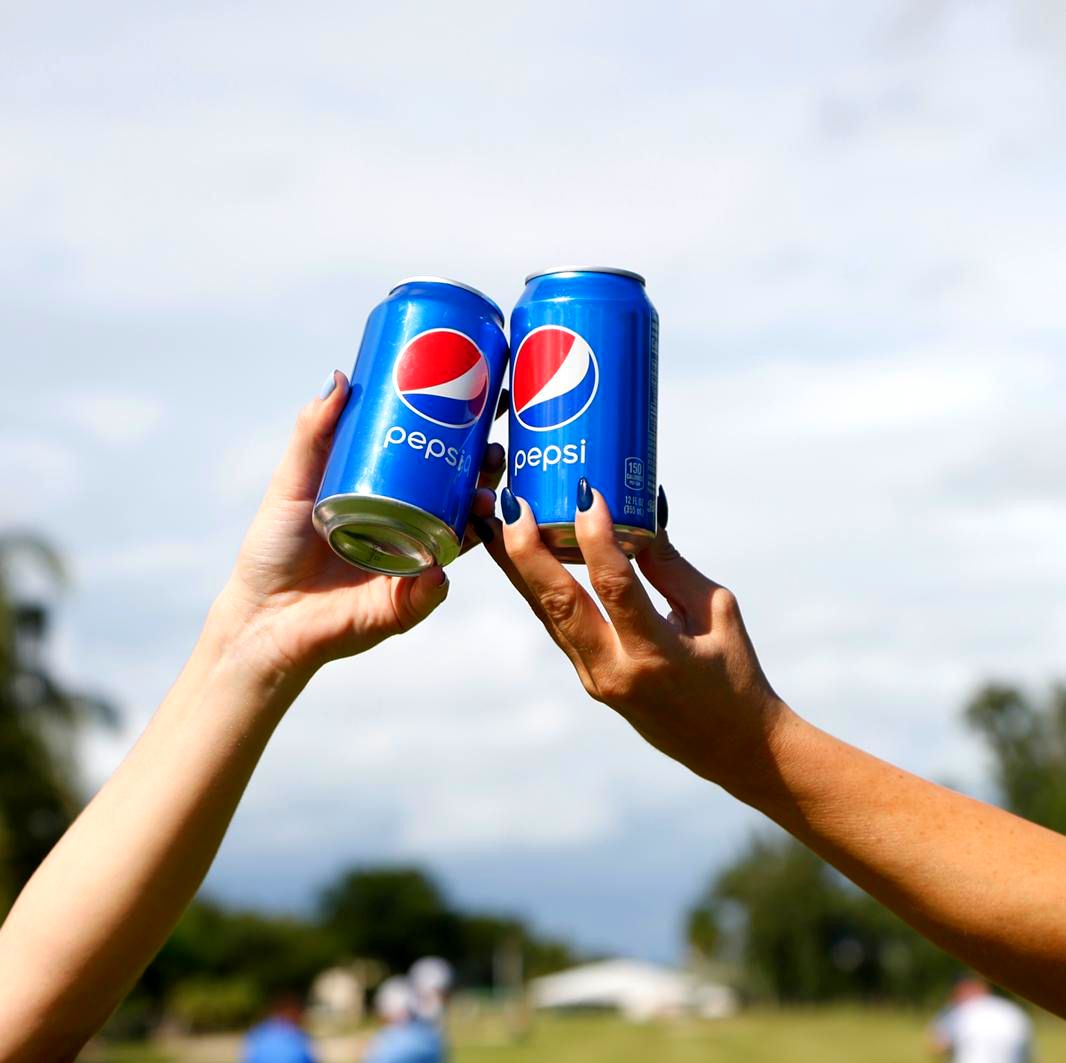 irieweekend's tweet photo. Keeping cool under the hot Miami sun thanks to @pepsi 💥 #IrieWeekend #TriumphXV #IWXV #LoveTitos #IrieFoundation #IrieEvents https://t.co/d4d9OymIwW