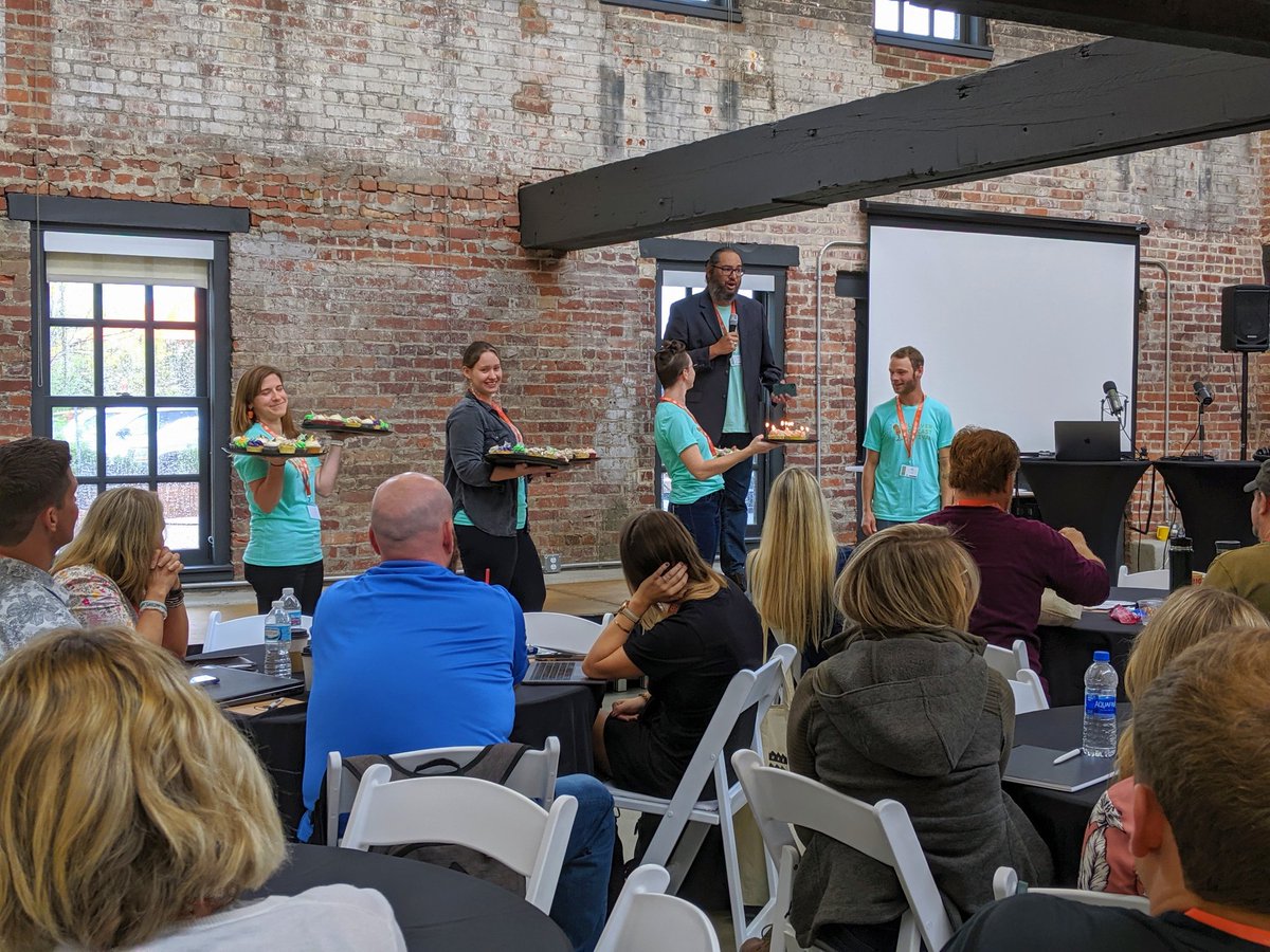 PurdueWestGate's tweet photo. We ❤️ #FPF19! @flyoverpodfest was full of insightful conversation and exciting #podcasting innovation. Great to meet all the Midwest #entreprenuers, #podcasters and #innovators who came out today! Thanks for having us @flyoverpodfest and @dimensionmill! 🙌 #INnovateWithUs https://t.co/oIOvLtatAv