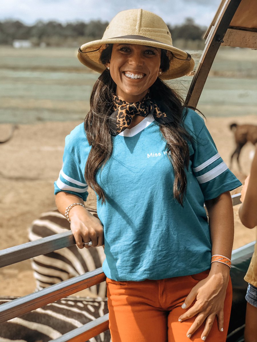 hcmenard's tweet photo. Hey, wild thing🦒🦙🐂🦓 https://t.co/Ybu0ut7ZgI