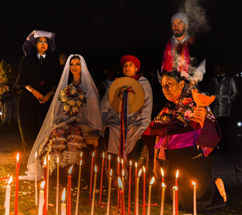Sectur_Chiapas's tweet photo. Con la representación de una boda al estilo Zinacantán concluyó el Viaje de Familiarización “Chiapas Romántico 2019” que realizaron especialistas en organización de bodas y eventos de Puebla. #AbcChiapas #AbcPuebla #chiapasromatico #famTrip2019 #bodasAbc #EspírituDelMundoMaya https://t.co/DJUfAeGTej