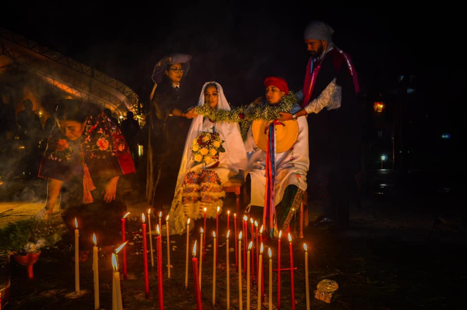 Sectur_Chiapas's tweet photo. Con la representación de una boda al estilo Zinacantán concluyó el Viaje de Familiarización “Chiapas Romántico 2019” que realizaron especialistas en organización de bodas y eventos de Puebla. #AbcChiapas #AbcPuebla #chiapasromatico #famTrip2019 #bodasAbc #EspírituDelMundoMaya https://t.co/DJUfAeGTej