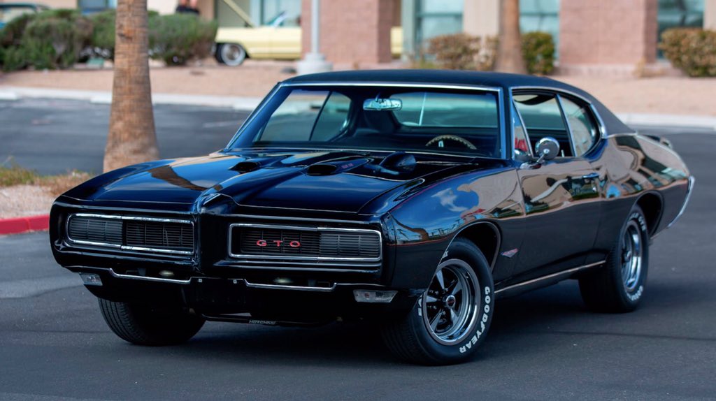 mecum's tweet photo. Time to make another choice 🤔 Which car are you taking in today’s #4OnTheFloor?

▪️Dodge Hemi Challenger R/T
▪️Chevrolet SS 427
▪️Aston Martin Vanquish
▪️1Pontiac GTO

We will announce the winner during tomorrow’s show on @NBCSports!

#MecumVegas #Vegas #Mecum #WhereTheCarsAre https://t.co/ooGsohOfVT