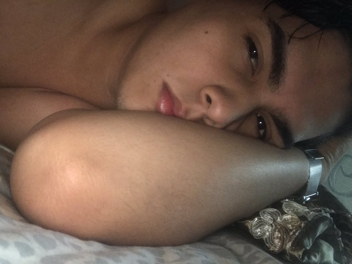 Peter52831's tweet photo. Amanecer con el no tiene precio 😘🥰😍 https://t.co/dtHvVbHaYX