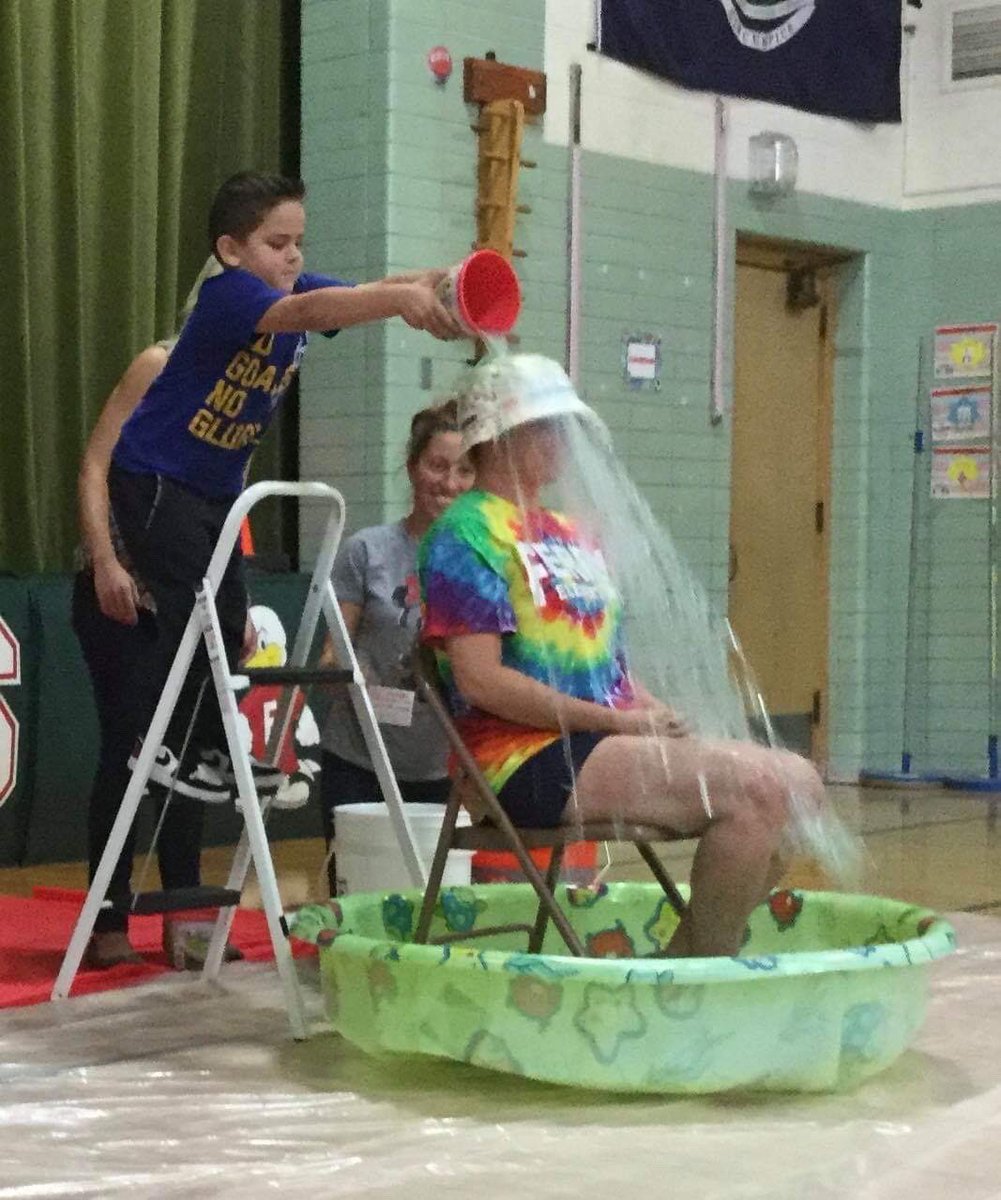 jodierandazzo's tweet photo. We met our Fun Run Goal. I got slimed. Everyone enjoyed it a little too much😆 #ferryfamily https://t.co/DGDzivUh0P