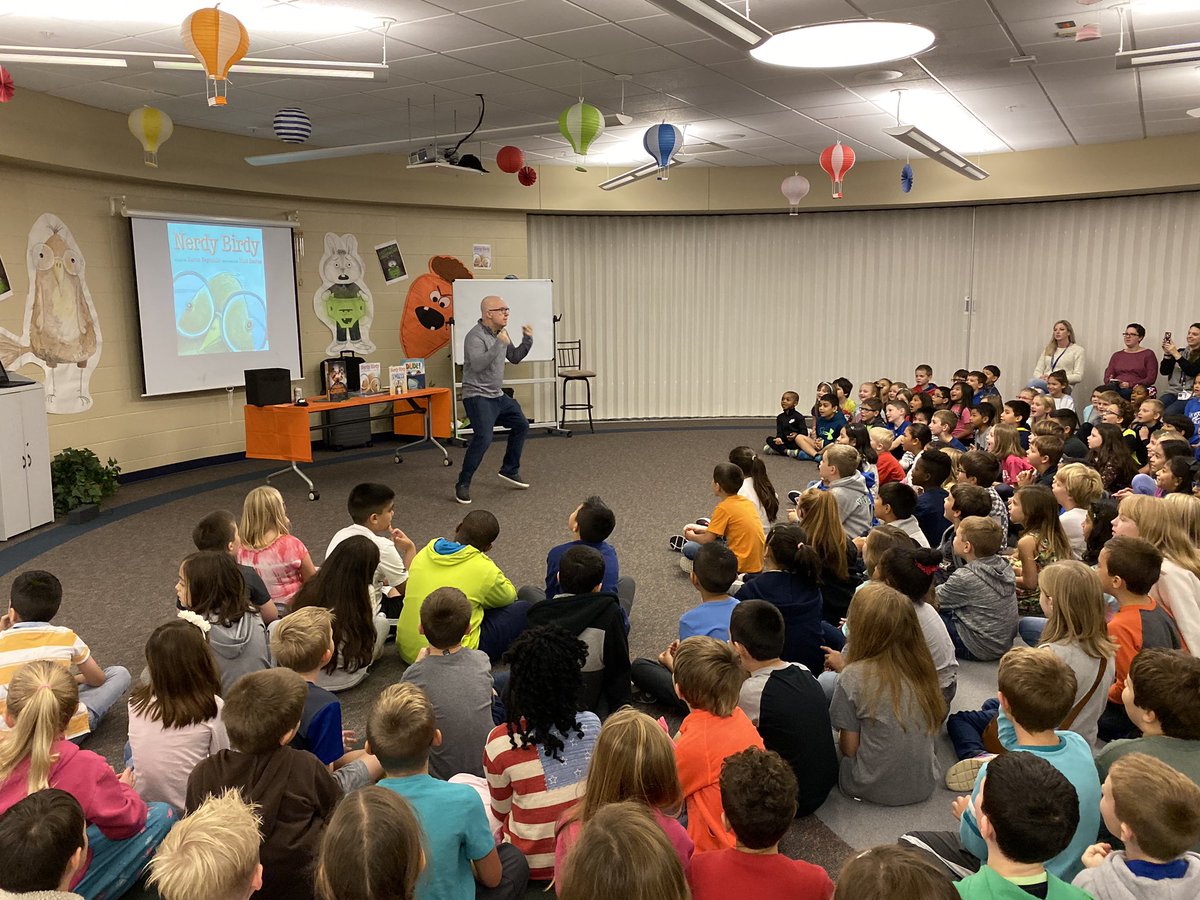 tamisinger's tweet photo. We had an AMAZING visit from author @areynoldsbooks today at @PCWolves ! The kids loved learning about being an author and meeting the creator of some of their favorite stories-Creepy Carrots, Nerdy Birdy, and Creepy Pair of Underwear (just to name a few). Thanks for visiting! https://t.co/Aex8geMDX5