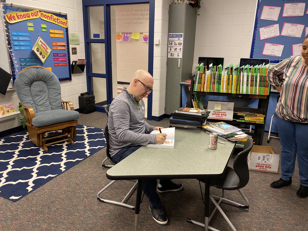 tamisinger's tweet photo. We had an AMAZING visit from author @areynoldsbooks today at @PCWolves ! The kids loved learning about being an author and meeting the creator of some of their favorite stories-Creepy Carrots, Nerdy Birdy, and Creepy Pair of Underwear (just to name a few). Thanks for visiting! https://t.co/Aex8geMDX5