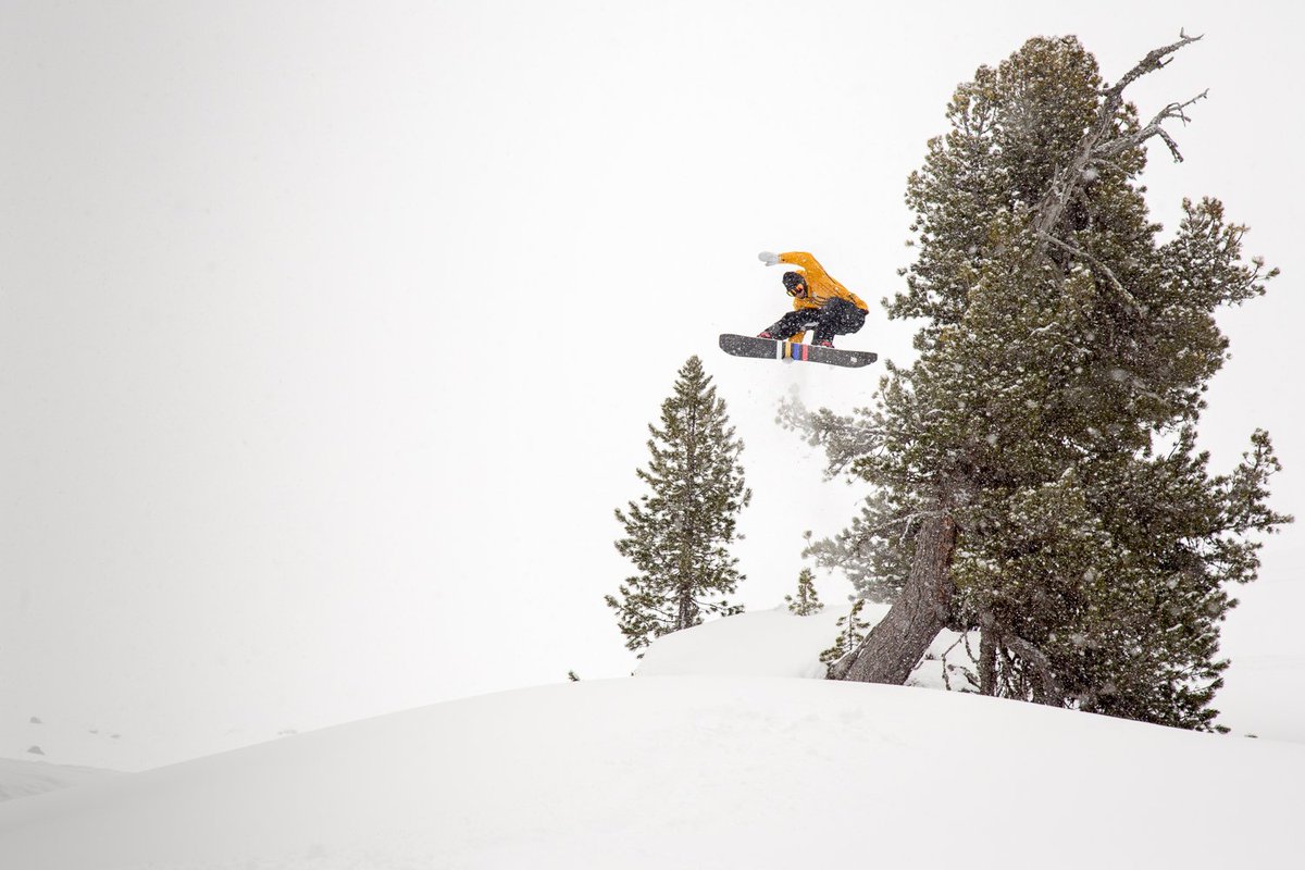 k2snowboarding's tweet image. Cause n’ effect with Levi Luggen | Marc O'Malley 📷 #K2Snow #K2PartyPlatter #PartyOnAPlatter