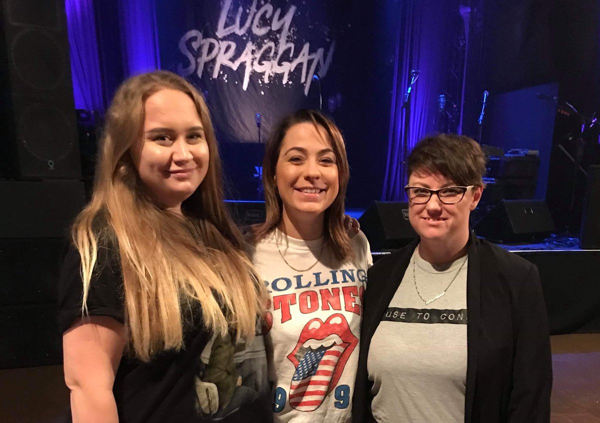 Spraguline's tweet photo. Amazing night seeing @lspraggan. It was amazing to escape reality and be with people like you. #Spraggs #500milesforspraggan ✌ https://t.co/7I8GtPDbPn