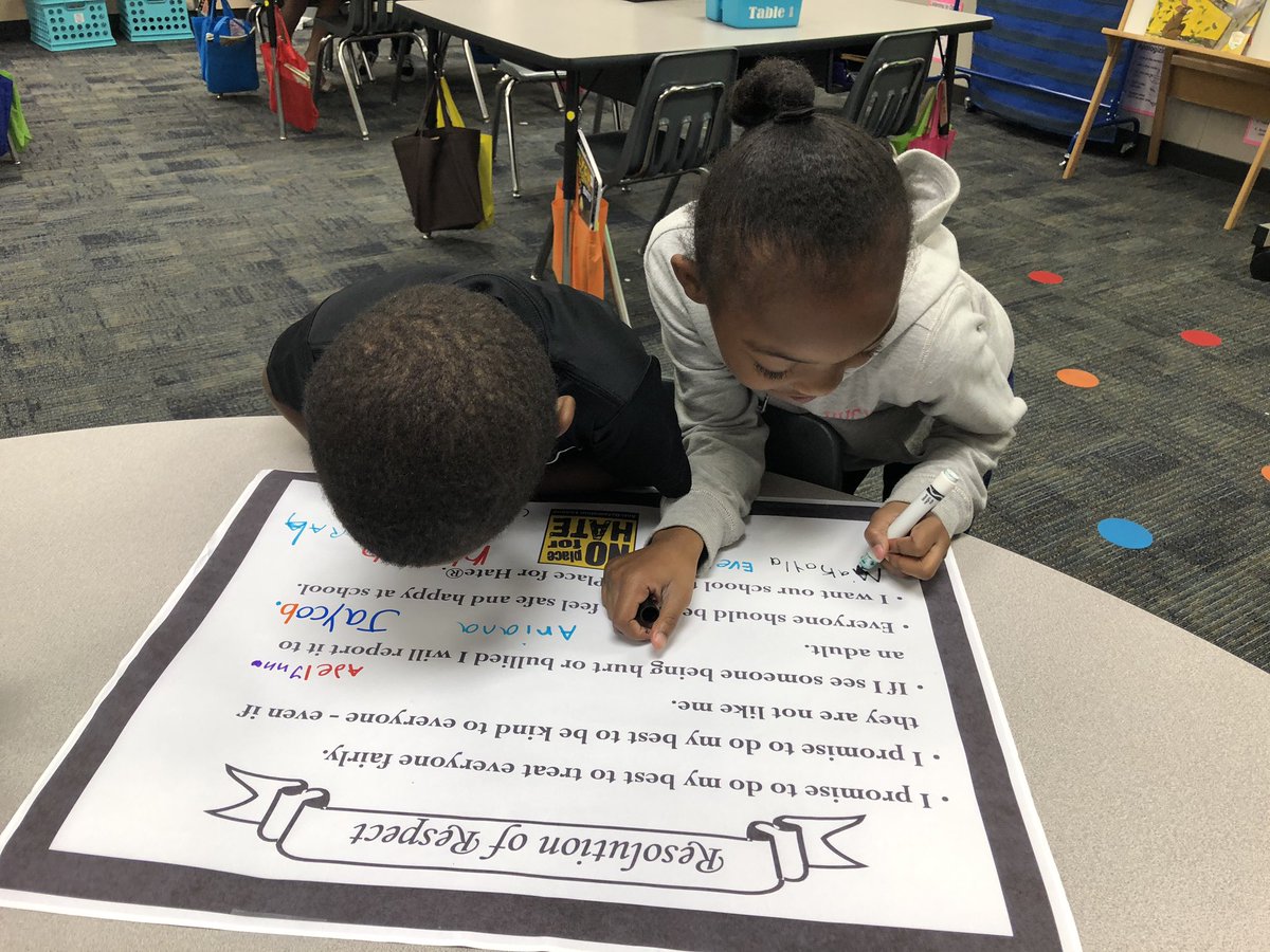 fab_in_fourth's tweet photo. Signing our #ResolutionofRespect today. @HolbrookCFISD #NoPlaceforHate #opportunitystartshere https://t.co/s9uRcp0Ixs
