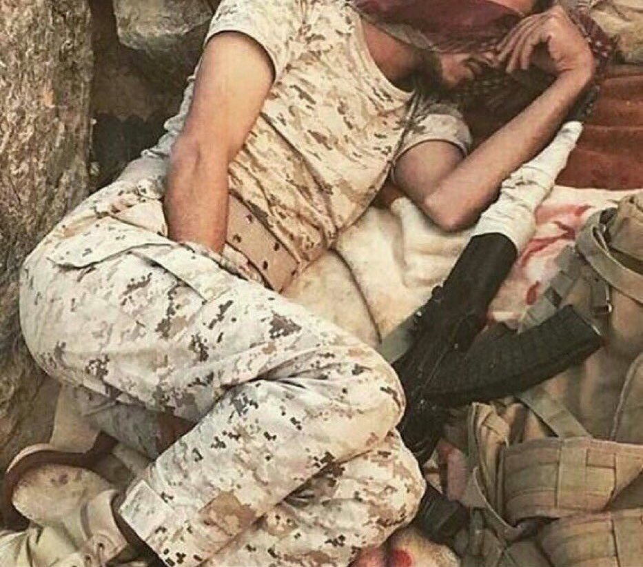 Ahmadalrmali1's tweet photo. #انطلاق_موسم_الرياض المعذره  ياجنودنا بالحد انتم تستاهلون كل شي https://t.co/pRUIJyBxkp