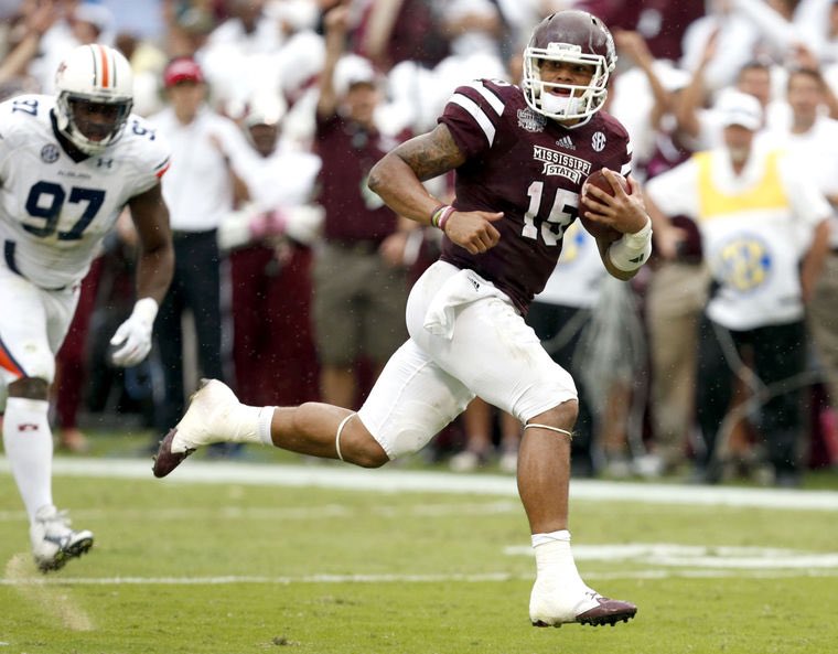 MSUhistory's tweet photo. 5 years ago today- A record crowd of 62,945 saw #3 Mississippi State beat #2 Auburn 38-23 at Davis Wade Stadium.

Josh Robinson: 97yds, 2TD
Dak: 246yds passing, 121yds rushing, 3 total TD https://t.co/yFVKpLPo0i