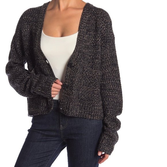 BonusBuys4Less's tweet photo. So good I had to share! Check out all the items I'm loving on @Poshmarkapp #poshmark #fashion #style #shopmycloset #coach #oldnavyactive #johnjenn: https://t.co/Ykji9p0atU https://t.co/8dQyWP6x5r