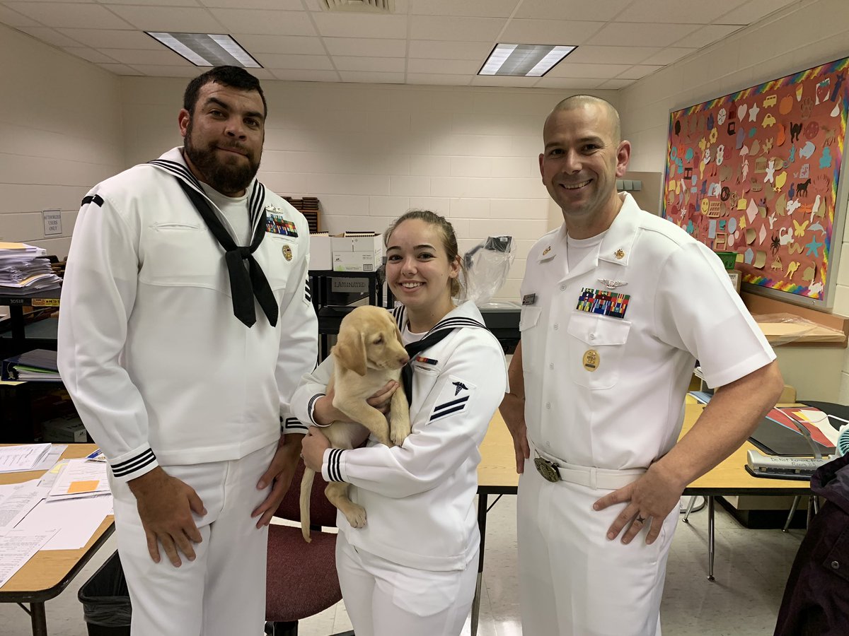 ButtsRoadInt's tweet photo. The US Navy is 244 years old today. BRI had the pleasure of working with these wonderful volunteers to kick off Fleet Week. The students also enjoyed Penny, a special furry visitor!
#SoaringhighatBRI #FleetWeek2019 https://t.co/pwFg9nqRkY