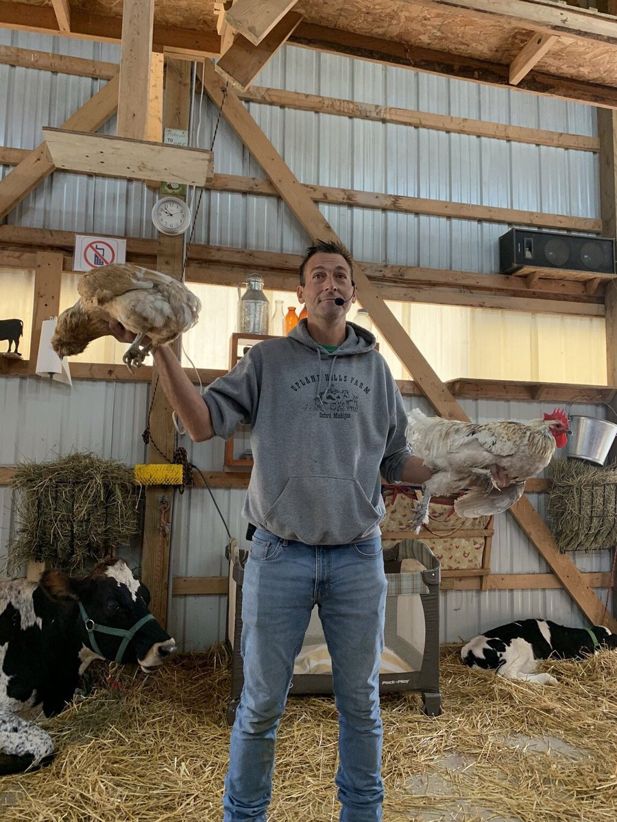 laurenemiller95's tweet photo. Stadium Drive kindergarten loves Upland Hills farm! Our kids loved learning about all the animals & work that goes on at the farmβ€οΈππ @uplandhillsfarm #CutestPumpkinsInThePatch https://t.co/E2SZ4K64oh
