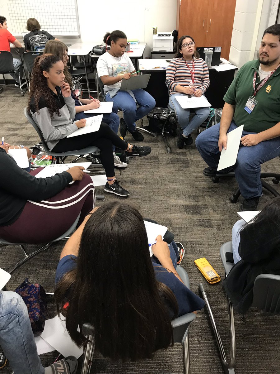 par10818's tweet photo. Incredible mini lesson in    @CyFair_BFND  geometry classroom. Great student learning happening. @cfisdmath @dsdPD https://t.co/KHWyI8sGZW