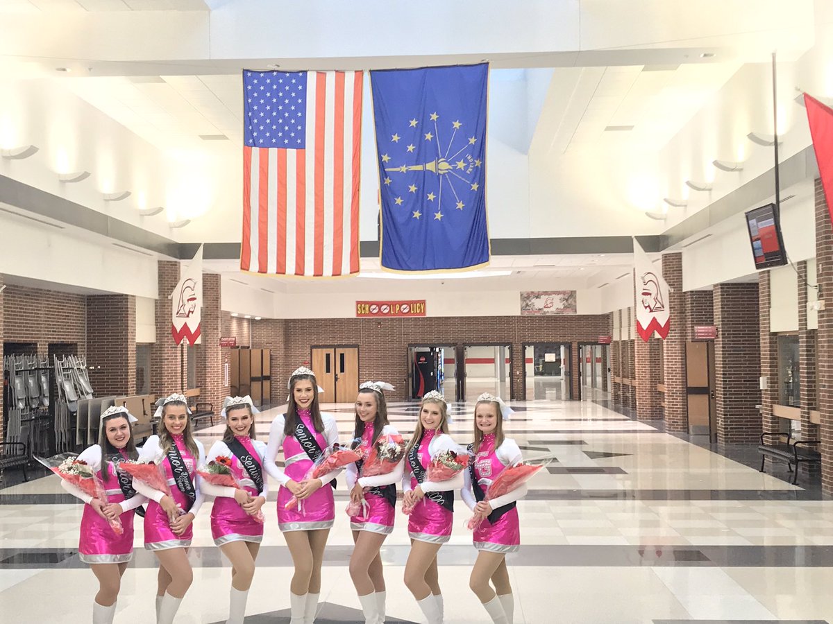 CGVarsitydance's tweet photo. We love our seniors! 💗 https://t.co/JUx0AURfa4