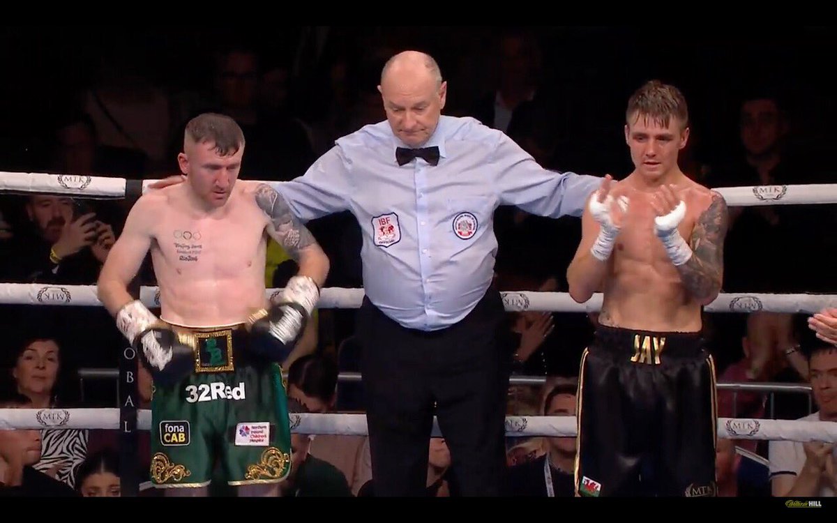 MasbeMoney's tweet photo. 🤭 Swansea’s @jayharris19 (17-0, 9KO) knocks out Paddy Barnes (6-3, 1KO) with a body shot in the fourth round.

Harris is now the IBF Inter-Continental champion and has earned his world rankings. 👏

What an away win. The Welshman is for real. https://t.co/Lu0nxA0BFL