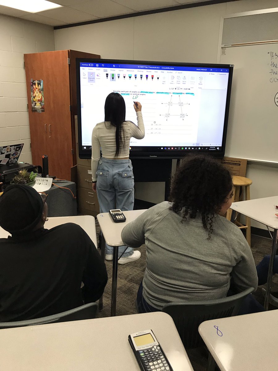 par10818's tweet photo. Incredible! Students learning from students in geometry class at @CyFair_BFND small group in blended classroom studio   @cfisdmath @dsdPD https://t.co/YyrsnMUIhE